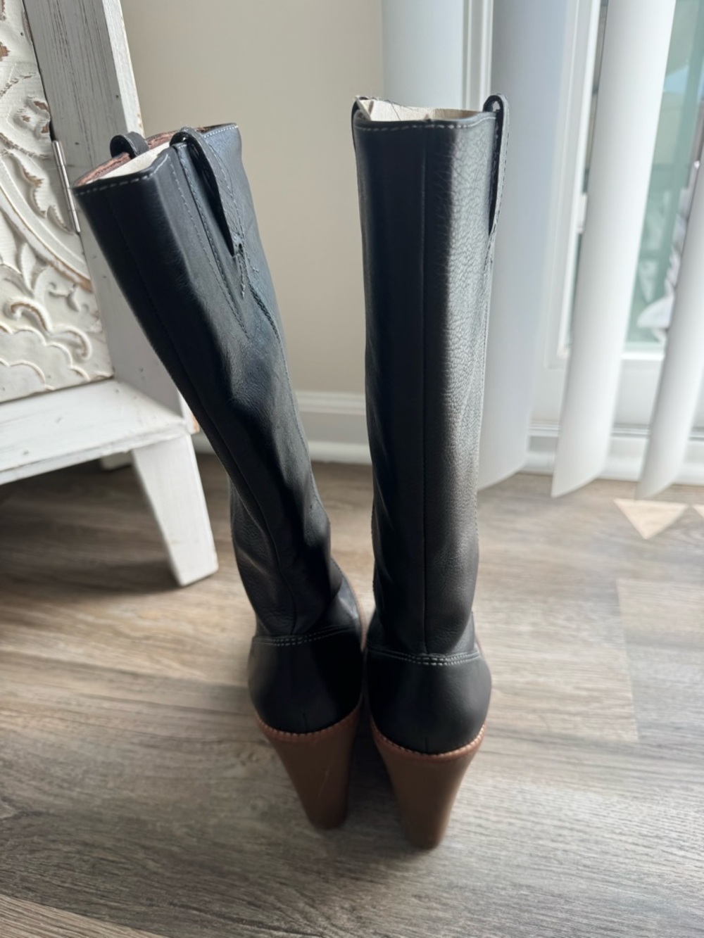 Michael Kors Dipper Boots - Picture 4 of 6